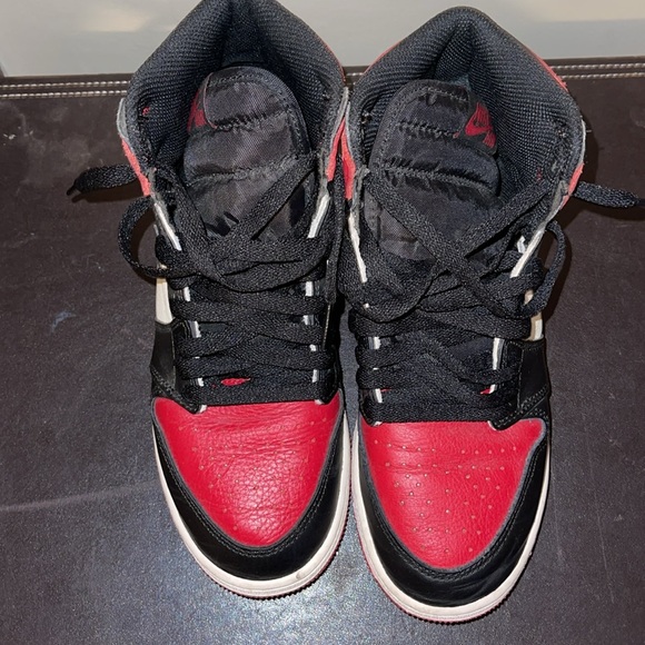 Air Jordan Retro 1 Women’s 7 Kids 5.5Y - Picture 3 of 6